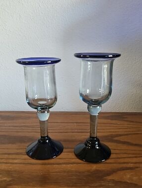 Mexico Handblown Set of 2 Blue-Rimmed Glass Goblets Tote 2